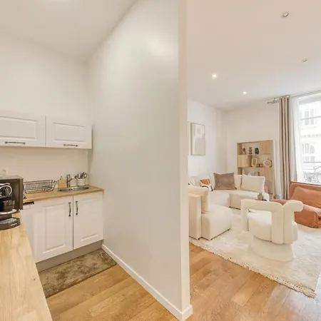 Arc & Luxe Champs-elysees Paris